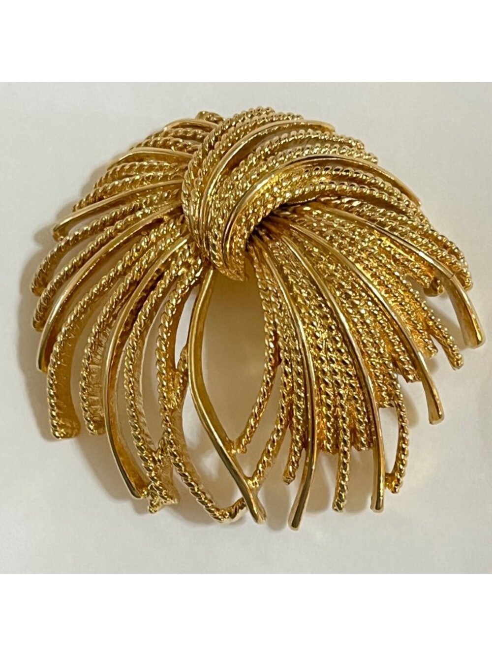 Vintage Monet 1967 Gold ToneMirador Fireworks Swirl TwistGoldtone Brooch Pin